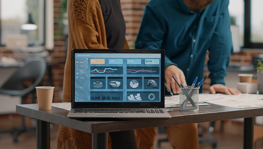  Custom Analytics Dashboards 