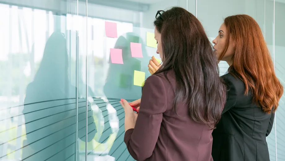Planning a multi-track conference agenda