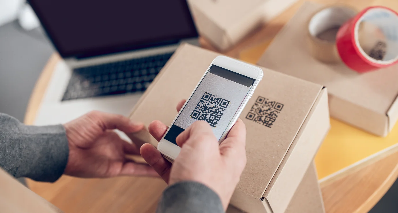 Barcode and QR sample tracking module