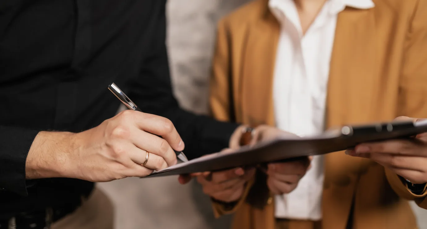 Signing an event contract with advance and GST terms