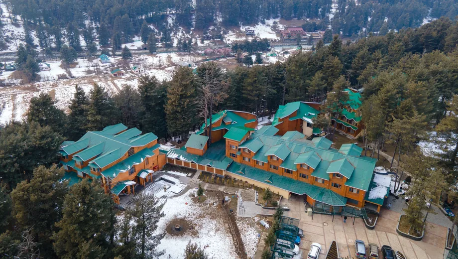 Hill resort packaged as a holiday product in Kashmir
