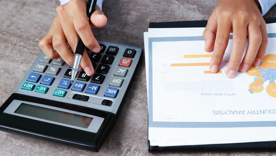 Reviewing per-attendee platform costs