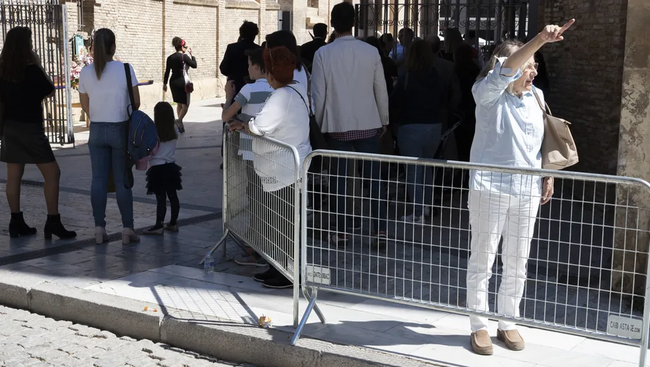 Queue at a venue door where the network has failed