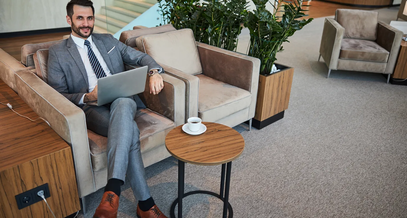 Improved traveler experience in airport lounges