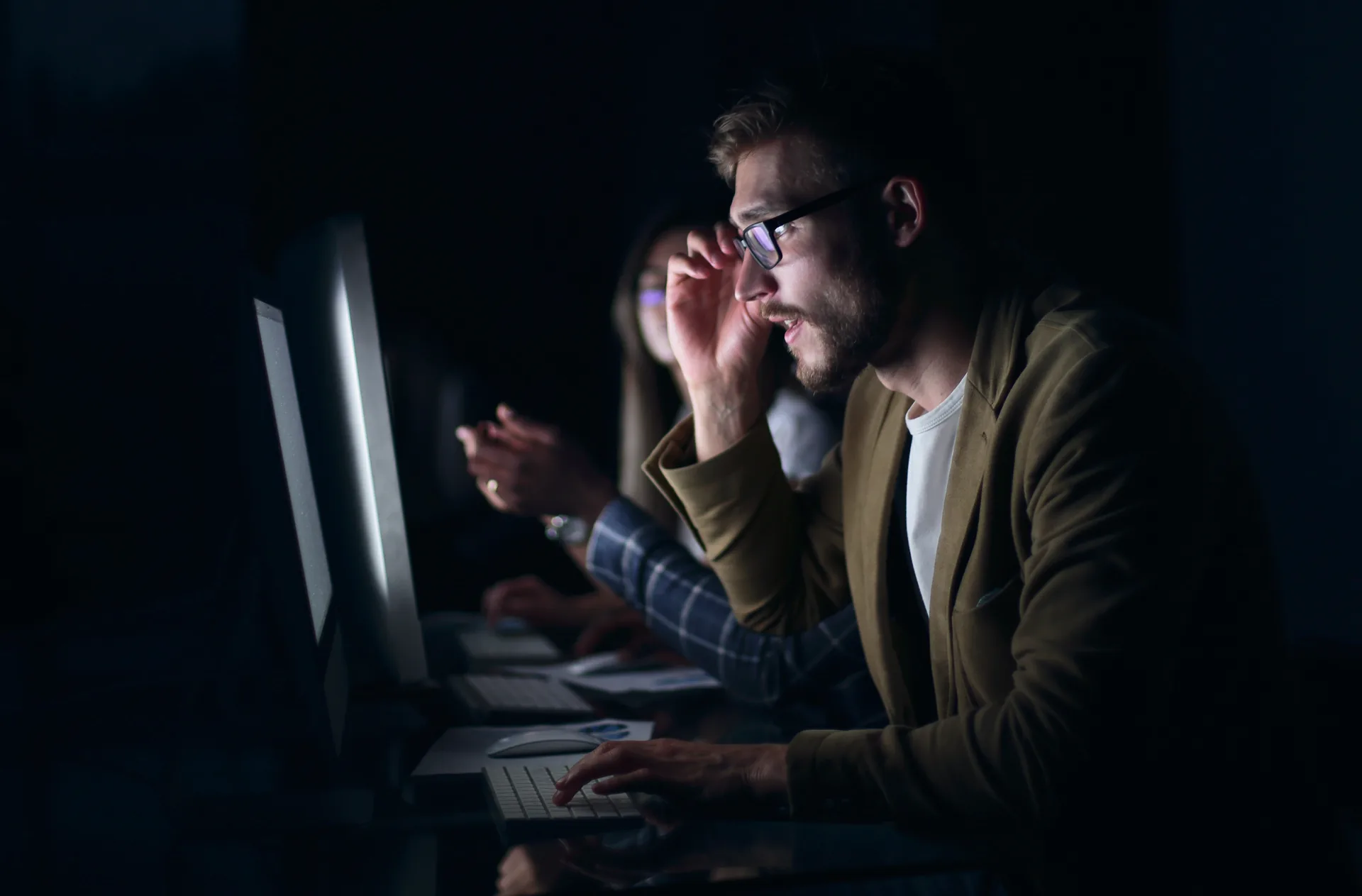 Agile development sprints with working software each cycle