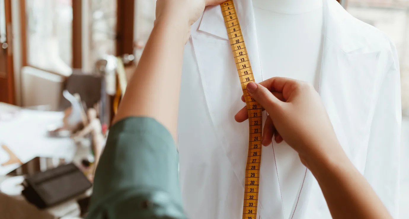 Size and fit guide on a fashion product page