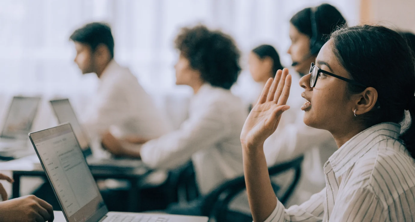 Live class polls, quizzes and hand-raise