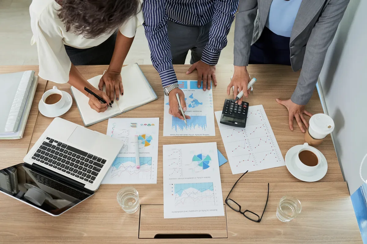 Logistics analytics and reporting dashboard