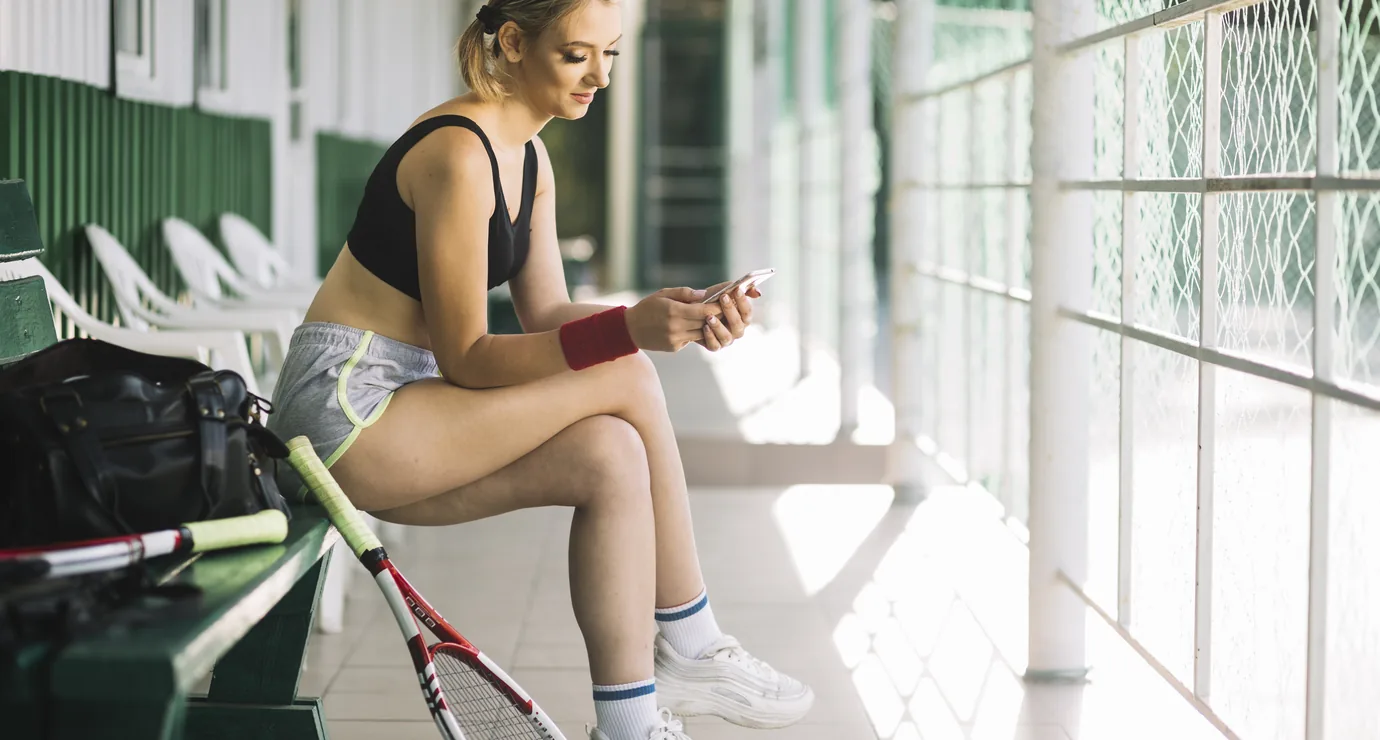 Fewer no-shows and empty slots through reminders and waitlists
