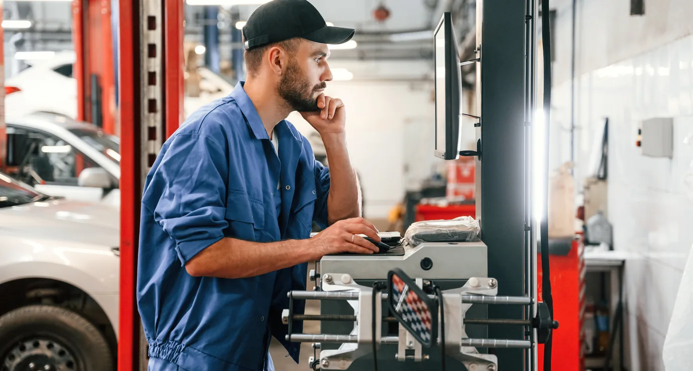 Live job status visible across the service centre